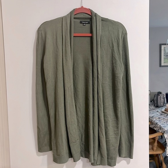⭐️6 for $30 - Mix and Match⭐️ Verve Ami Olive Cardigan Sweater - Picture 1 of 5